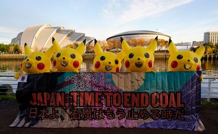 Manifestantes disfrazados de Pikachu piden poner fin a las centrales de carbón en Japón