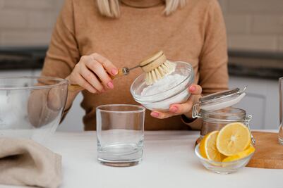 Bicarbonato y agua oxigenada: ¿cómo usarlos juntos para limpiar, desinfectar y eliminar bacterias en casa?