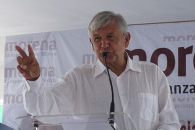 AMLO abre puerta de Morena a perredistas 