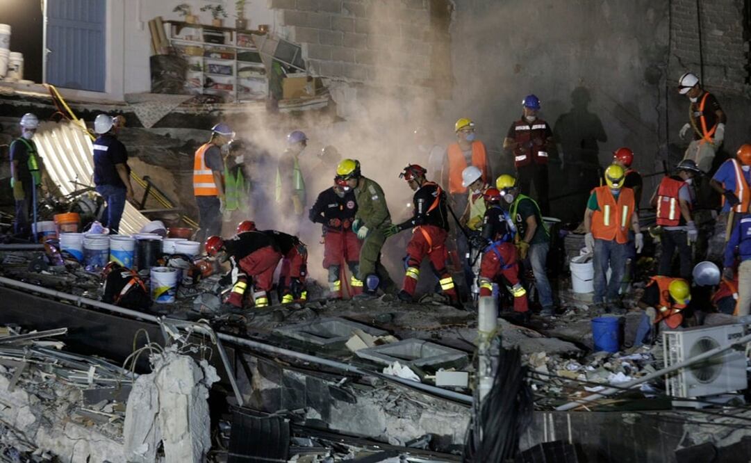 Derrumbe en Álvaro Obregón 286. (Foto: Archivo/El Universal)