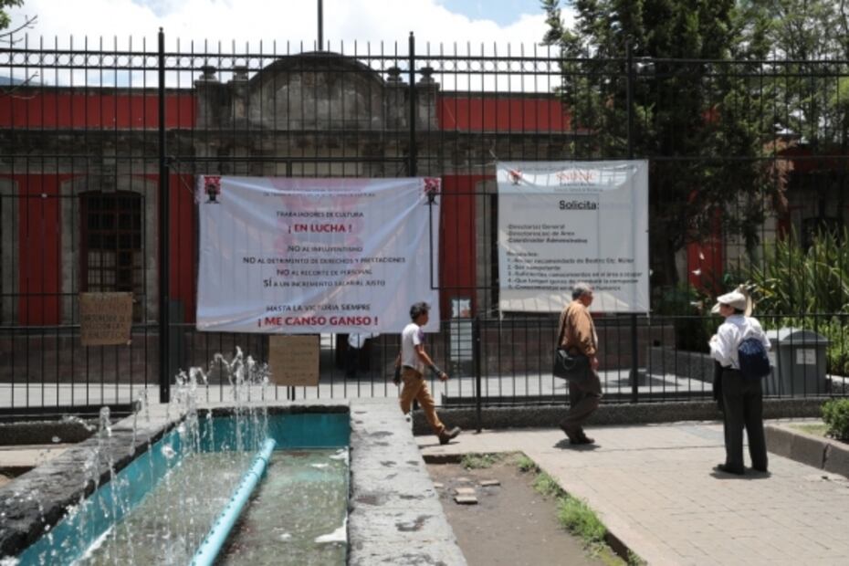 Marx Arriaga desconoce las demandas del paro en la Biblioteca de México