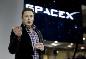 Musk apuesta por centros de datos en órbita para impulsar la IA; expertos advierten riesgos 