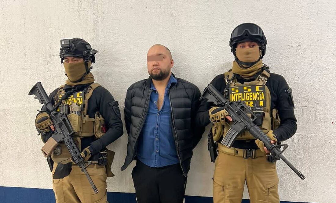 Sujeto creador de skimmer para clonar tarjetas. Foto: EL UNIVERSAL