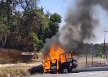 Huachicoleros se enfrentan con policías en carretera México–Tuxpan; cierran circulación e incendian patrulla