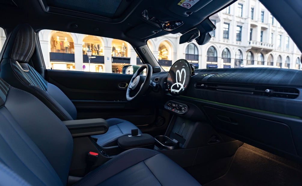 La cabina ofrece una experiencia elegante e inmersiva. Foto: BMW Group PressClub México
