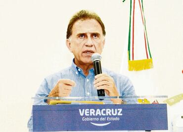 Denuncian penalmente a Yunes y a su fiscal por delitos de lesa humanidad