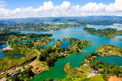 Buscan convertir en atractivos las zonas de guerra de las FARC