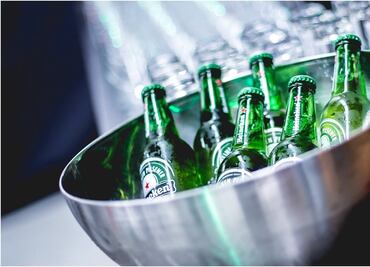 Heineken seguirá en Oxxo; prevé ligeros aumentos de precio en 2023