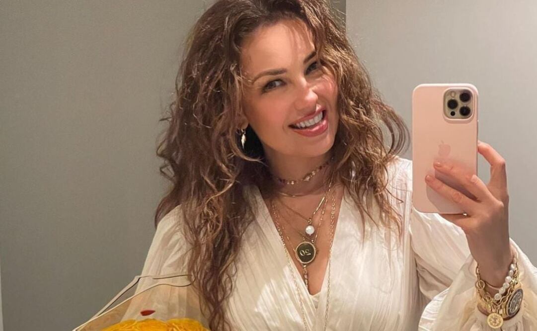 Thalía se suma a cada tendencia de la moda. Fuente: Instagram @thalia