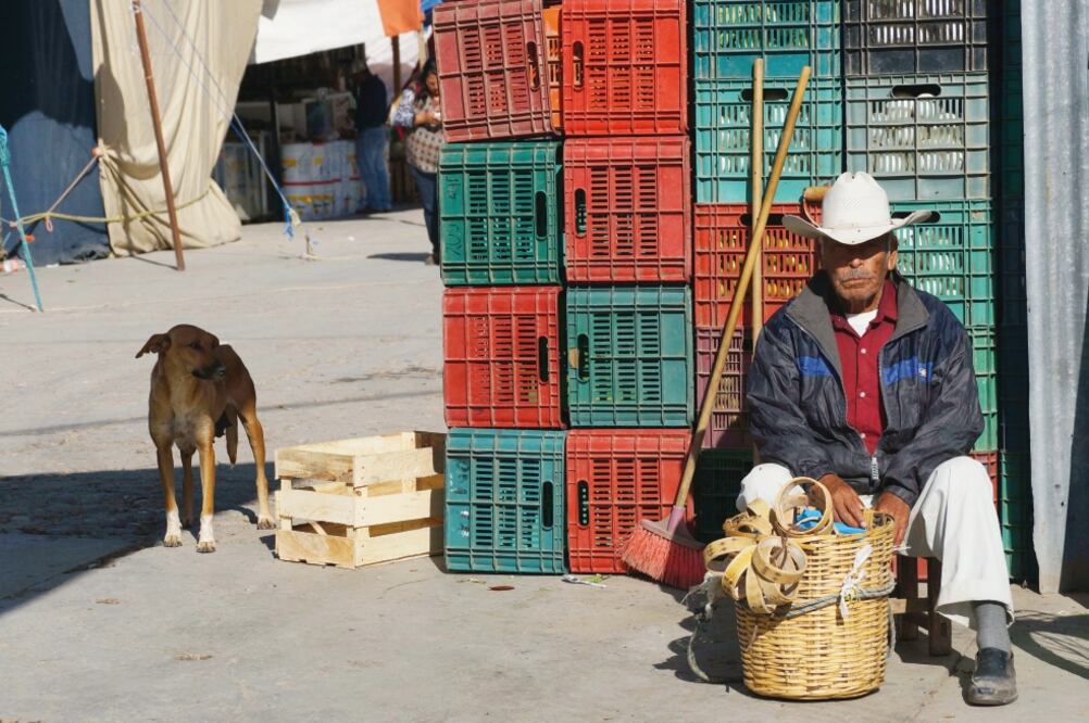 Los pobladores no quieren hablar de los hechos violentos ocurridos entre policías y simpatizantes y miembros de la CNTE (EDWIN HERNÁNDEZ. EL UNIVERSAL)