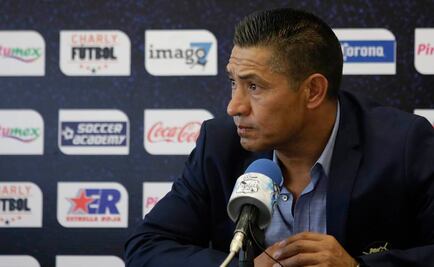 Las críticas hacen fuerte a Ambriz