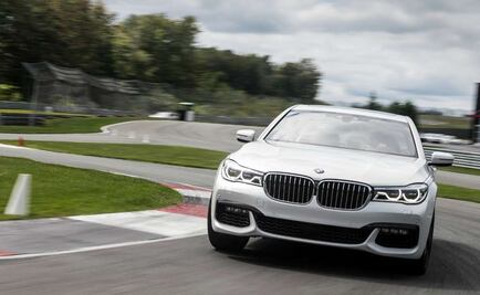 Estandarte de poder,  lujo y tecnología