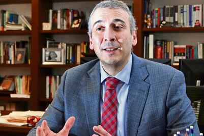 Busca el INE forma para votar desde el extranjero