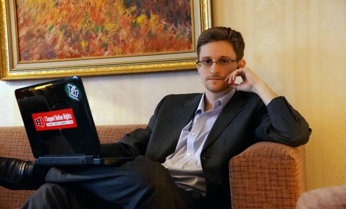 "Las noticias sobre mi muerte han sido enormemente exageradas", escribió Snowden en Twitter, en la que colgó una foto de Mark Twain, al que pertenece la famosa cita