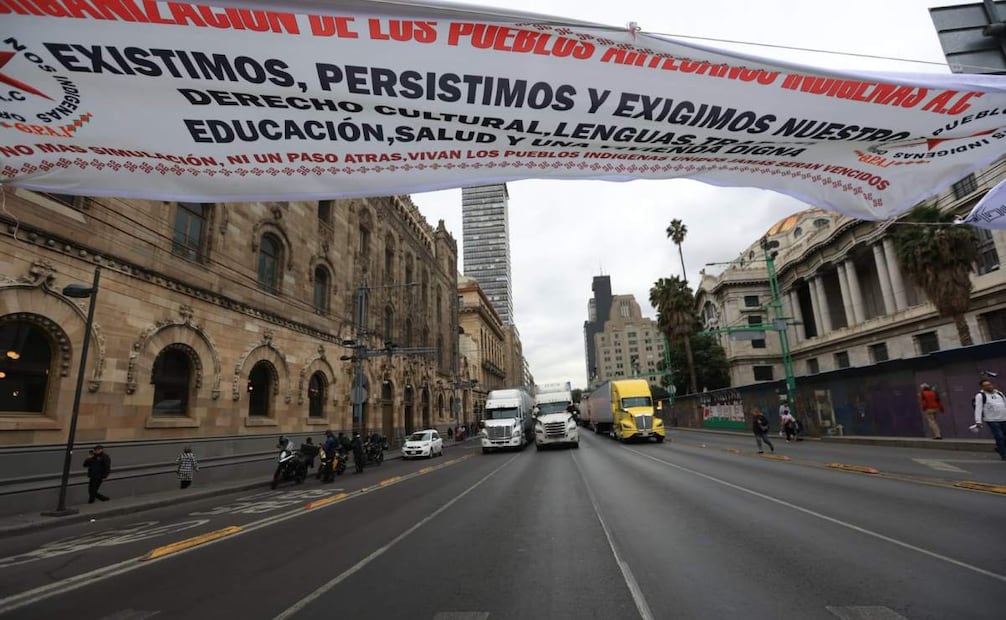 Tráfico en Eje Central (10/11/2025). Foto: Francisco Rodríguez / EL UNIVERSAL