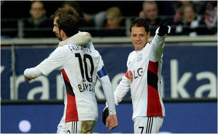 Bayer de "Chicharito", un imán para Carlos Slim 