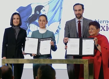 Sheinbaum firma decretos; declaran retorno de Pemex y CFE a ser empresas públicas