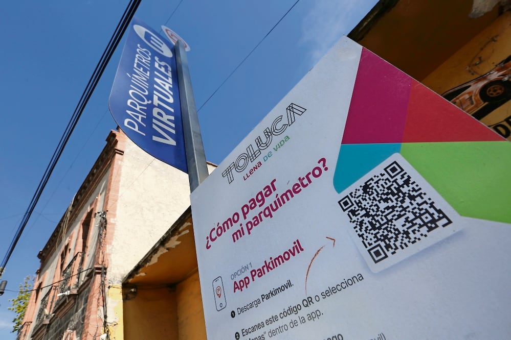 En diciembre de 2022 se instauró el programa de parquímetros; se cobraba 15 pesos la hora por estacionar los vehículos en el centro de Toluca. Foto: Jorge Alvarado / EL UNIVERSAL