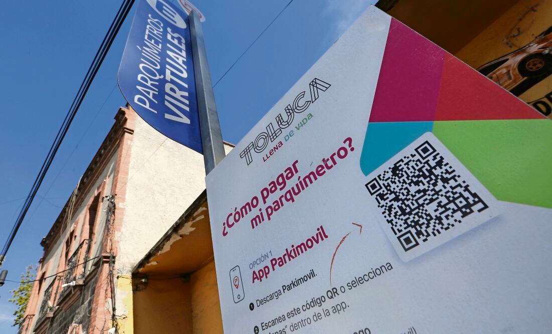 En diciembre de 2022 se instauró el programa de parquímetros; se cobraba 15 pesos la hora por estacionar los vehículos en el centro de Toluca. Foto: Jorge Alvarado / EL UNIVERSAL