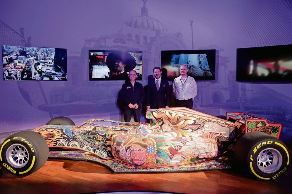 Autoridades del GP de México, de la compañía CIE y el mandatario Martí Batres inauguraron el pabellón de la Ciudad de México en el Autódromo Hermanos Rodríguez. Foto: Diego Simón | El Universal