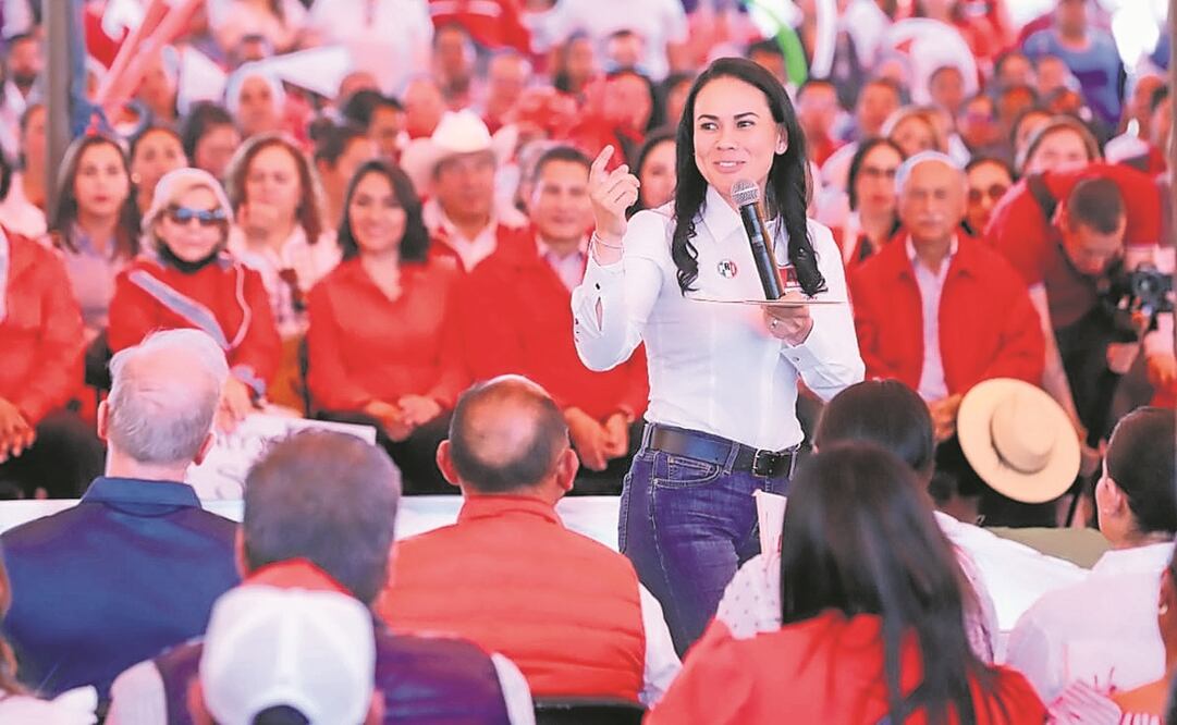 Alejandra del Moral, durante un mitin con la militancia tricolor de Ixtapan de la Sal y Calimaya. Foto: ESPECIAL