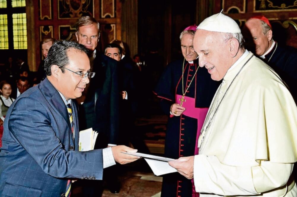 Encuentro. El vocero del Frente Nacional por la Familia se reunió con el Papa para explicarle el objetivo de la organización (ARCHIVO. EL UNIVERSAL)