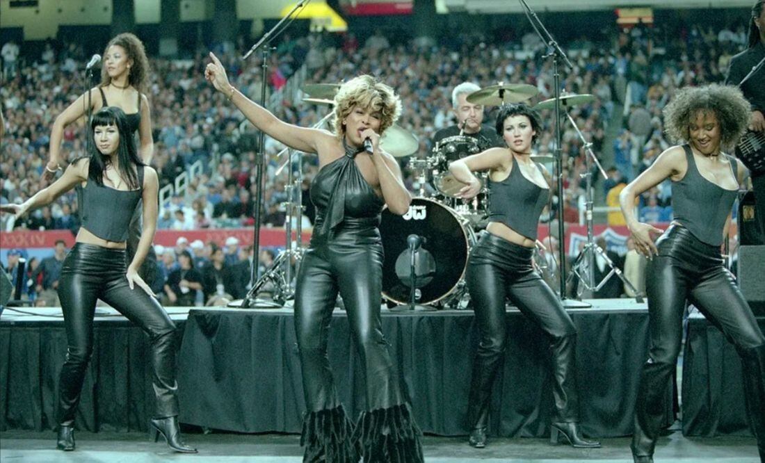 Tina Turner en el Super Bowl XXXIV. Foto: Paul Spinelli/AP