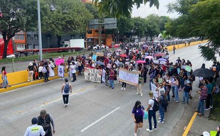 VIDEO y FOTOS: Estudiantes del IPN bloquean Circuito Interior; exigen pago de salario a profesores interinos 