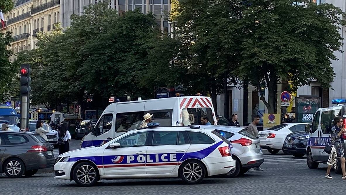 El suceso tuvo lugar el mismo día en el que entró en vigor el perímetro de seguridad en torno al Sena, muy cerca de allí, de cara a la ceremonia de inauguración de los Juegos Olímpicos de París, que tendrá lugar el próximo día 26. Foto: X @TrabajarEuropa