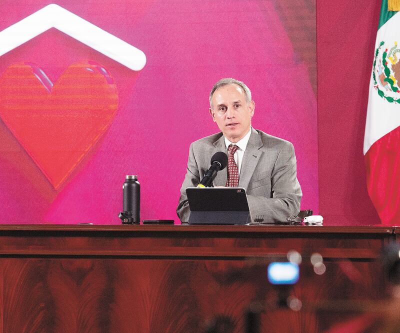 El subsecretario de Prevención y Promoción de la Salud, Hugo López-Gatell, dijo que cerrar fronteras no detiene los contagios. Foto: PRESIDENCIA