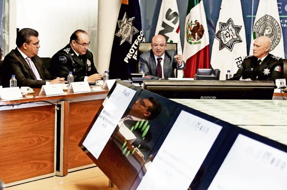Renato Sales Heredia, comisionado Nacional de Seguridad, anunció el nuevo organismo para evitar casos como el de la mujer torturada por una policía (ESPECIAL)