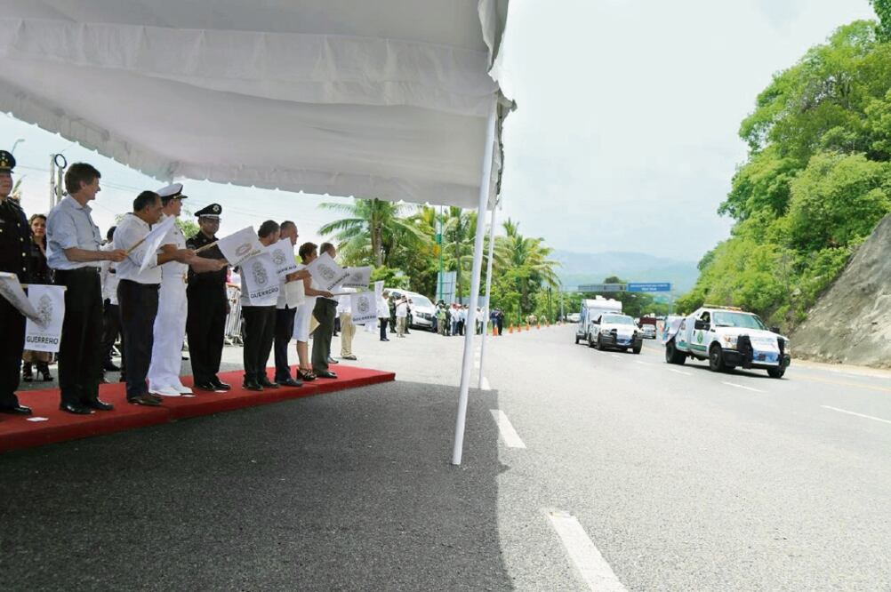 El secretario de Turismo del gobierno federal, Enrique de la Madrid, y el gobernador Héctor Astudillo Flores dieron el “banderazo” al programa 