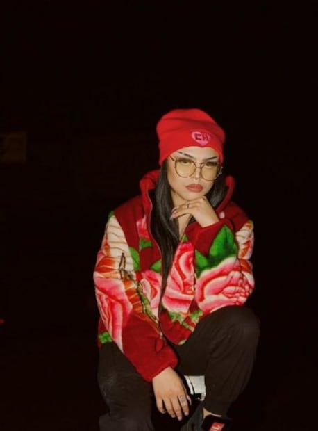 Lanzan abrigos-cobertores de San Marcos y se vuelve viral en redes sociales