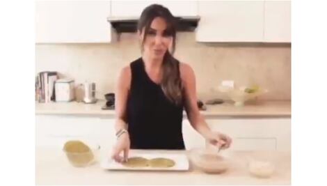 Anahí se vuelve tendencia en Twitter por sus enfrijoladas