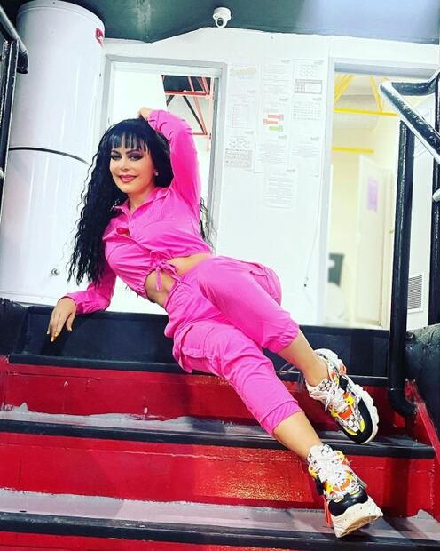 Maribel Guardia sorprende con un look informal ideal para las mujeres mayores de 60 años