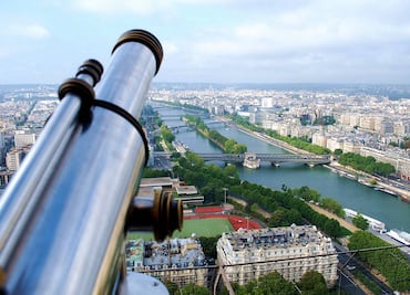 Torre Eiffel reabre mirador del último piso