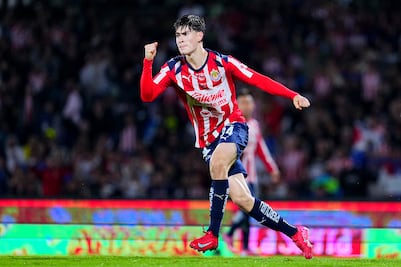 Resultado: Chivas remonta y consigue agónica victoria ante Pumas en Ciudad Universitaria