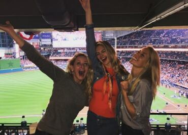 Kate Upton asiste a juego de los Astros