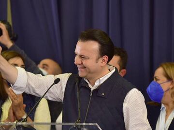 Se registra Esteban Villegas como candidato del PRI, PAN y PRD al gobierno de Durango