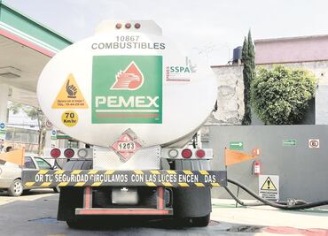 Pemex capacita a elementos de la Policía Federal sobre inspección de pipas