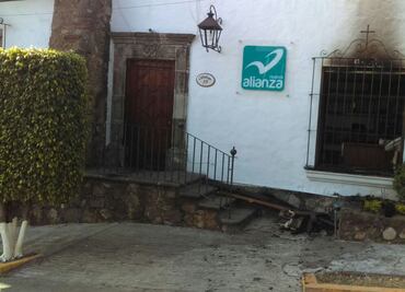 Incendian fachada de oficinas de Nueva Alianza en Morelos