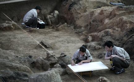 Desentierran reliquias de tumbas que datan de hace 2 mil 700 años en China