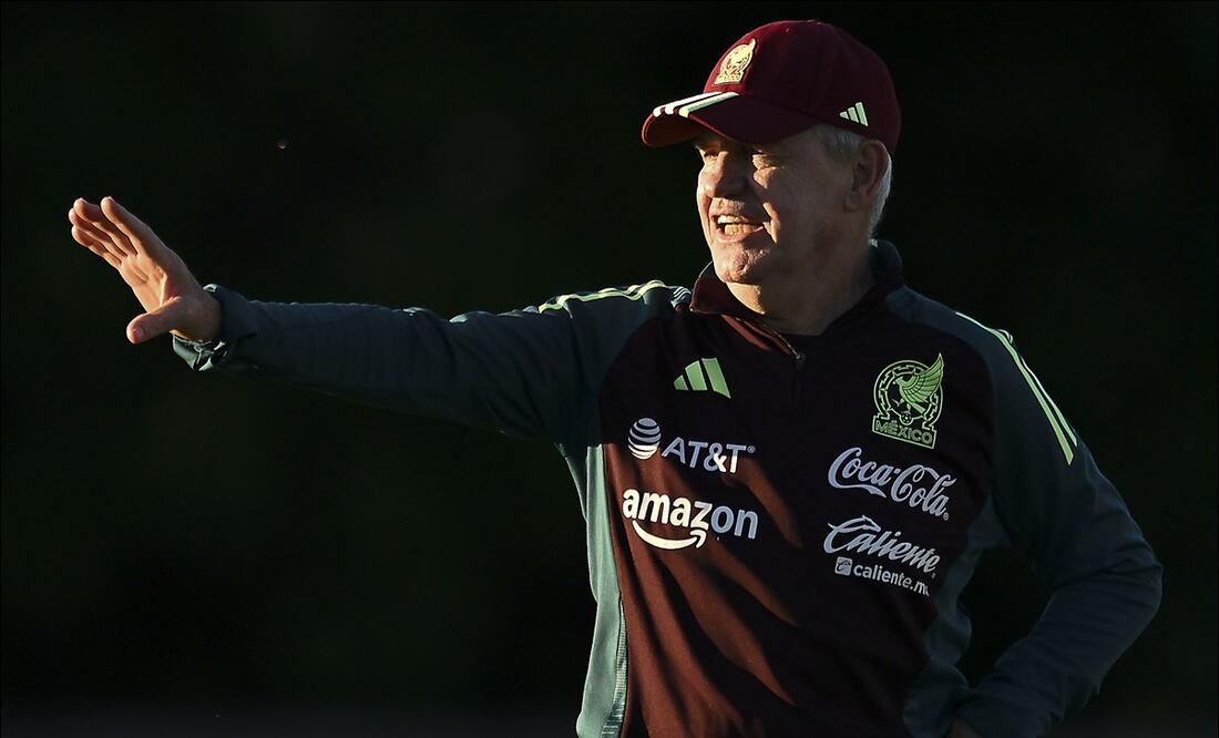 Javier Aguirre, durante un entrenamiento de la Selección Mexicana. FOTO: Imago7