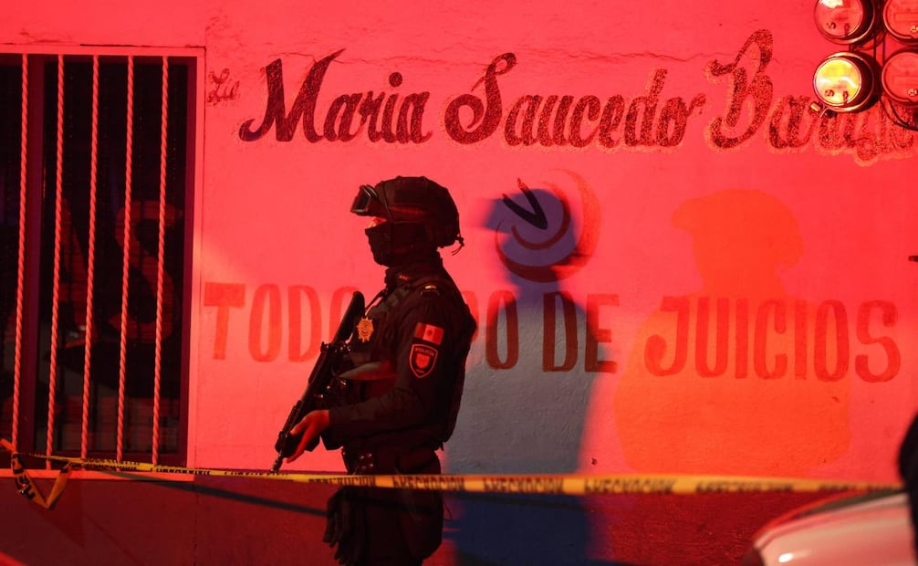 Asesinan a tres hombres en las inmediaciones del Reclusorio Norte; responsables del triple homicidio se dan a la fuga.
Foto: Valente Rosas