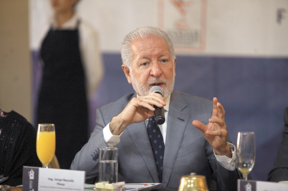 La Secretaría del Medio Ambiente y el ayuntamiento de Naucalpan firman convenio. Foto: ARCHIVO EL UNIVERSAL