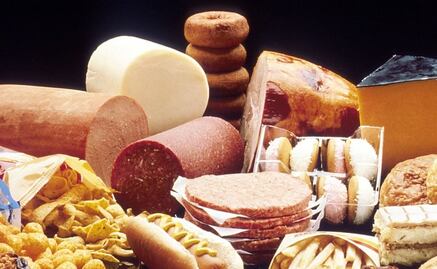 Por qué es bueno reducir el consumo de grasas saturadas