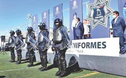 Relevan a 90 mandos policiales