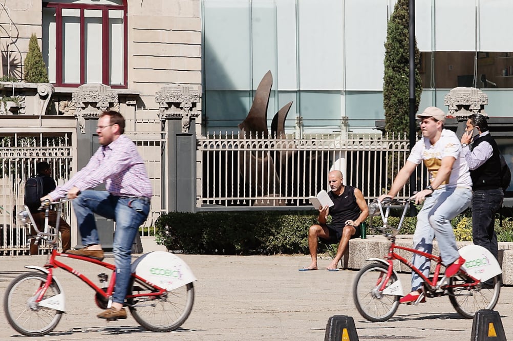 El sistema de transporte individual Ecobici operará de 5:00 a 22:00 horas este 31 de diciembre y mañana, de 7:00 a 00:30 horas (LUCÍA GODÍNEZ. EL UNIVERSAL)