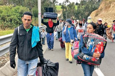 Ecuador convoca a reunión por éxodo venezolano