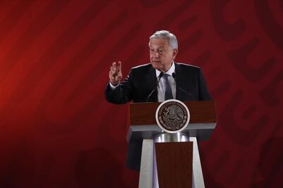 López Obrador pide al Congreso elevar a delito grave el robo de combustible